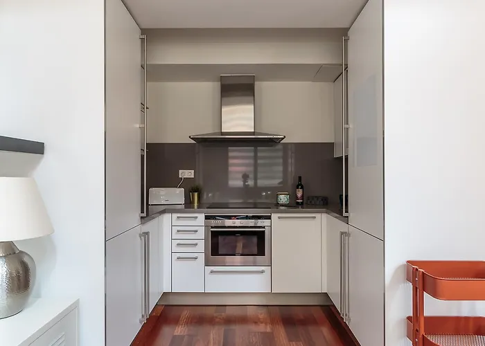 Modern And Trendy Duplex Next To Paseo De Gracia Barcelona