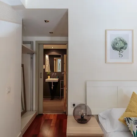 Modern And Trendy Duplex Next To Paseo De Gracia * 巴塞罗那